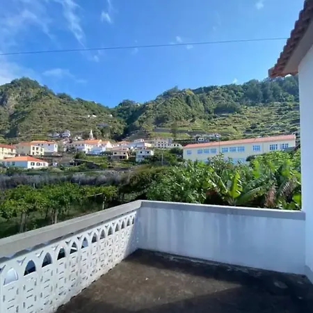 Avo Lucindinha House - Vakantiehuis Porto Moniz